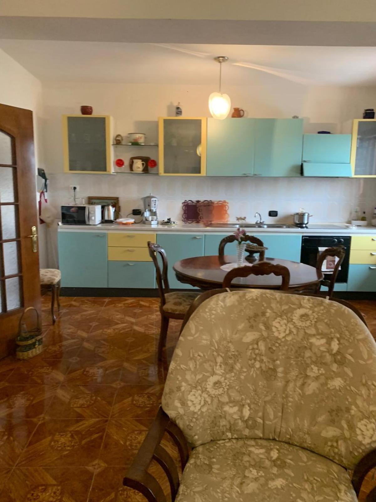 Guesthouse Villa Rosa Berat Quarto foto